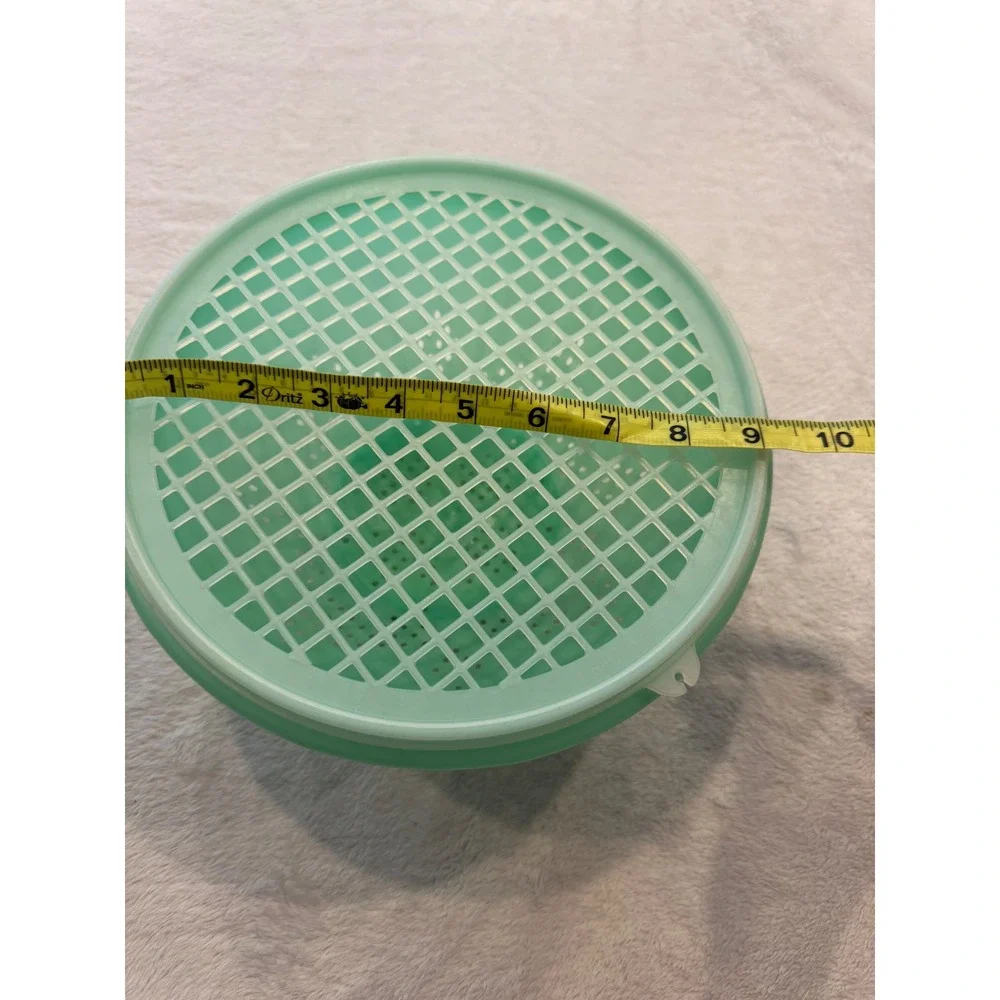 Vintage Green Strainer with White Grid Lid 339-2 516-8 USA